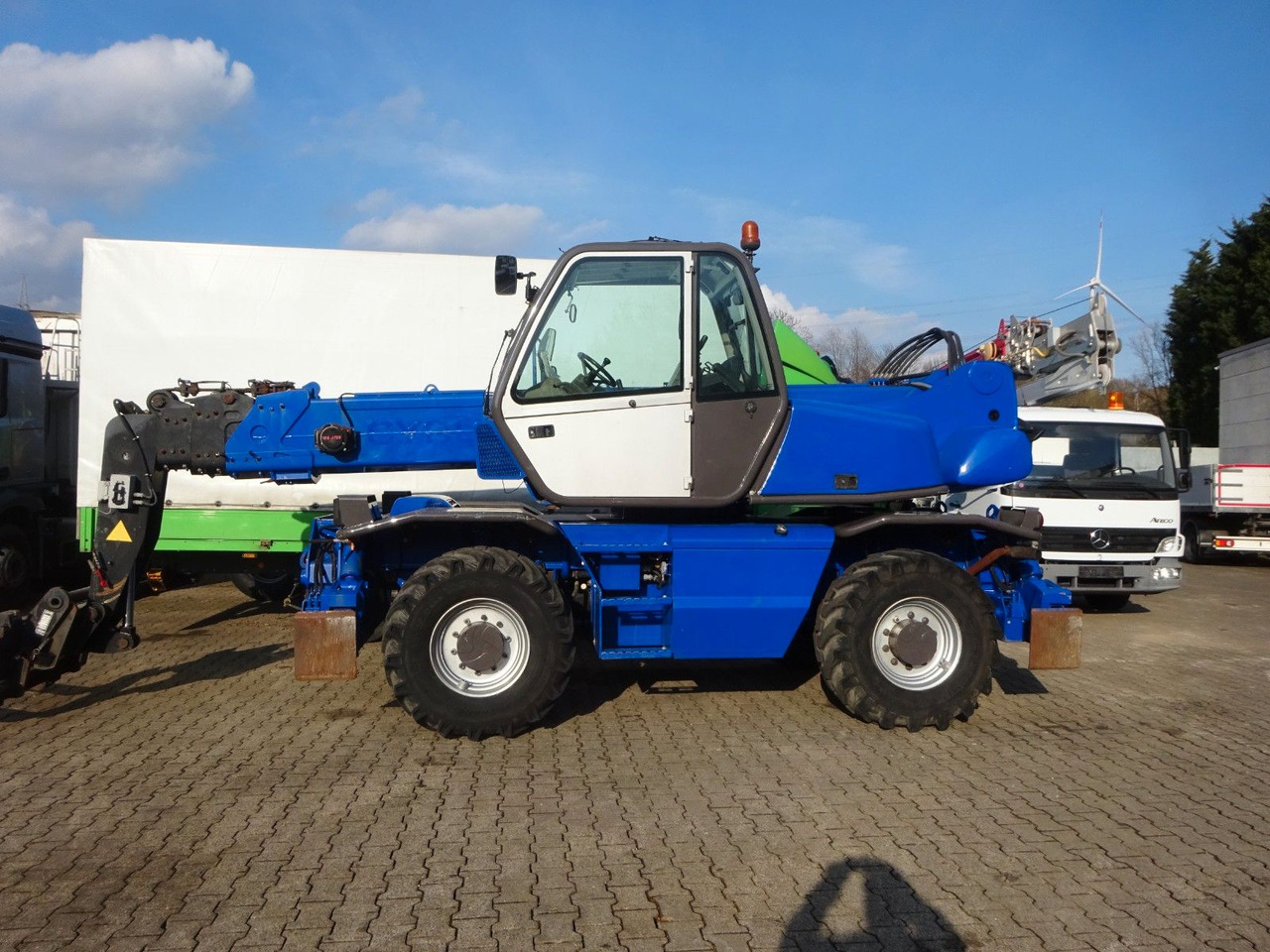 Manitou Teleskoplader MRT 2150 mit Palettengabel - Chariot télescopique: photos 1 Manitou Teleskoplader MRT 2150 mit Palettengabel - Chariot télescopique: photos 1