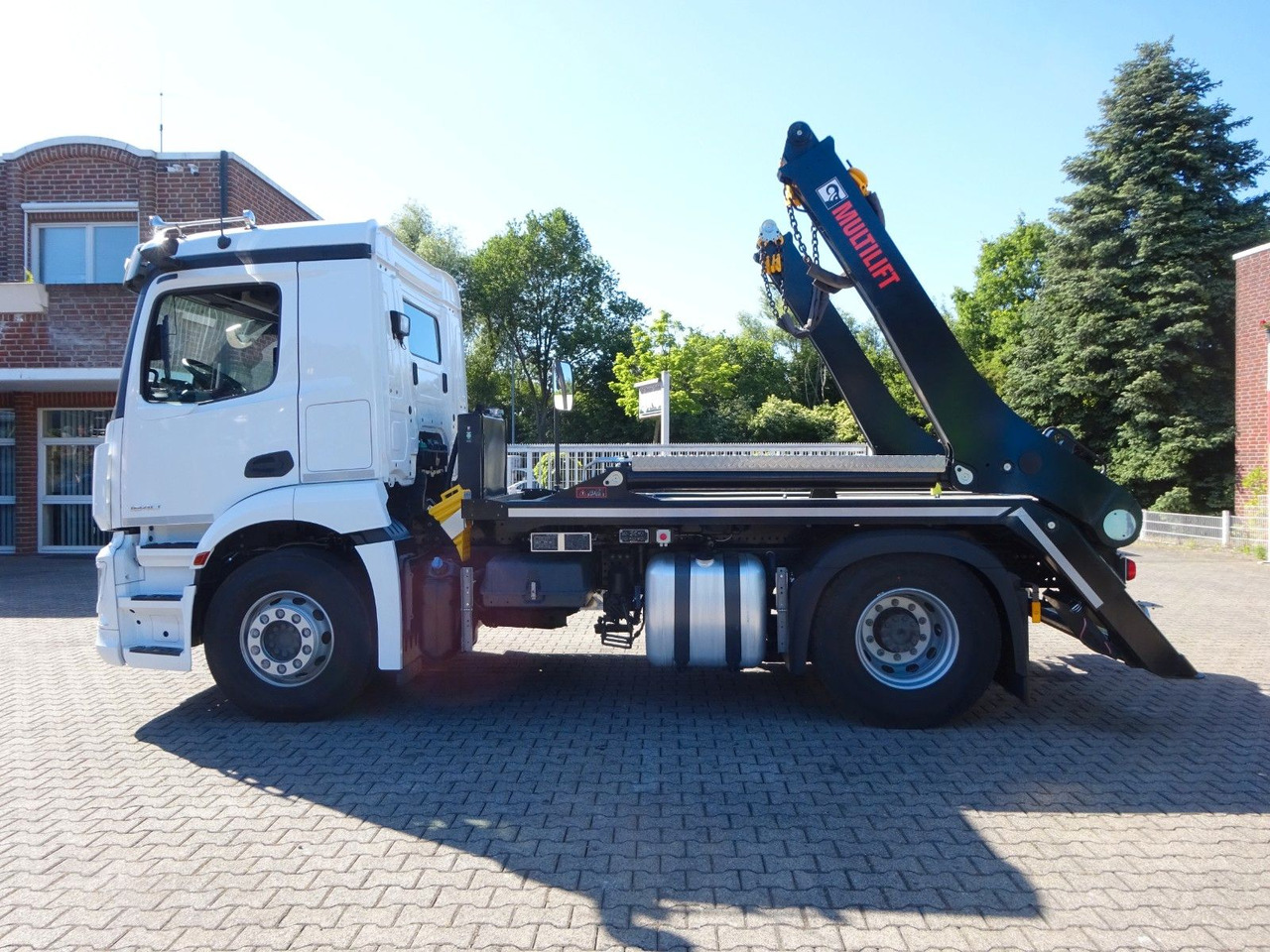 Mercedes-Benz 1840 Actros Absetzkipper NEUFAHRZEUG mit 1645 km - Camion benne: photos 3 Mercedes-Benz 1840 Actros Absetzkipper NEUFAHRZEUG mit 1645 km - Camion benne: photos 3