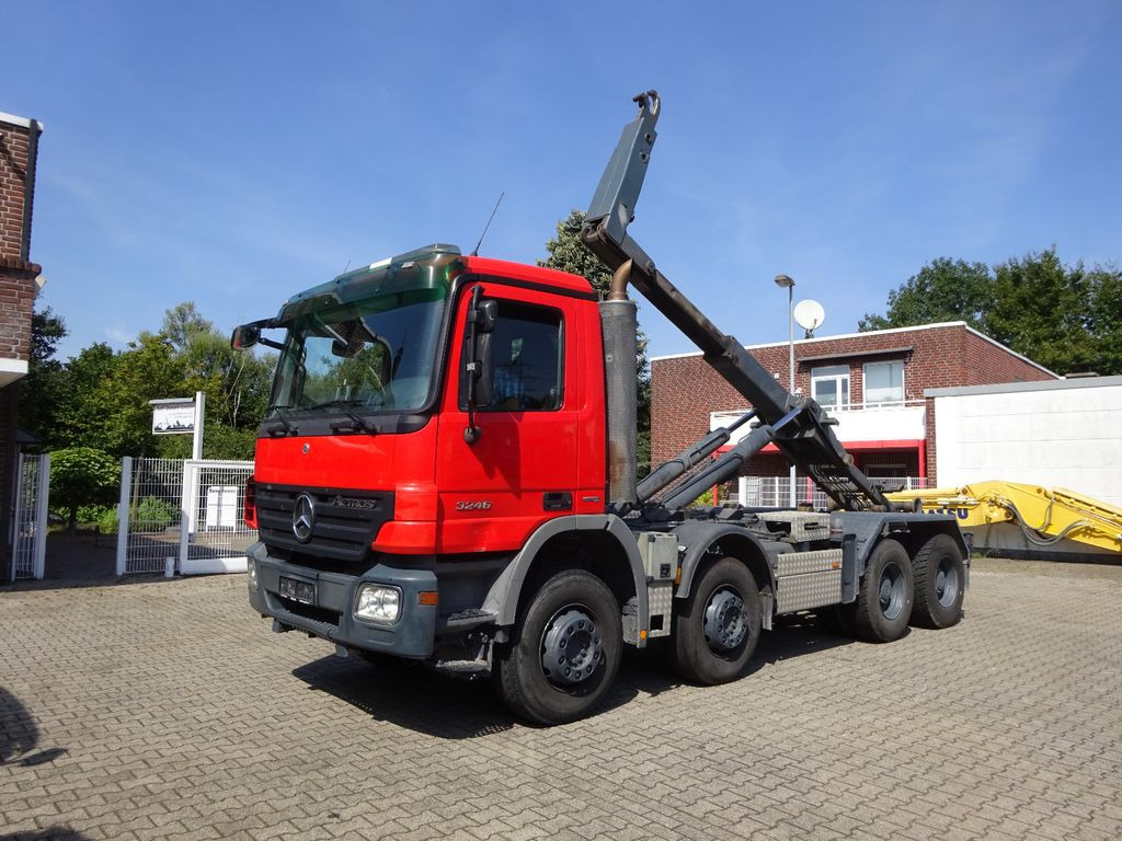 Mercedes-Benz 3246 Actros Abroller K45 8x4 Knickhacken - Camion ampliroll: photos 2 Mercedes-Benz 3246 Actros Abroller K45 8x4 Knickhacken - Camion ampliroll: photos 2