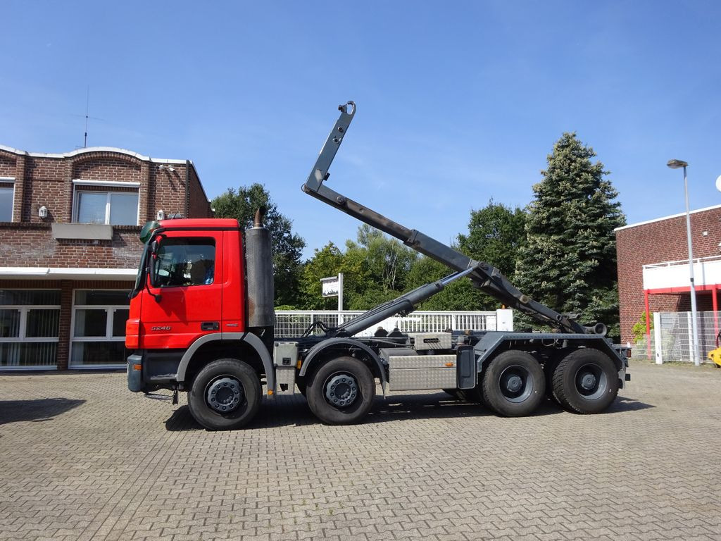 Mercedes-Benz 3246 Actros Abroller K45 8x4 Knickhacken Mercedes-Benz 3246 Actros Abroller K45 8x4 Knickhacken - Camion ampliroll: photos 1 Mercedes-Benz 3246 Actros Abroller K45 8x4 Knickhacken Mercedes-Benz 3246 Actros Abroller K45 8x4 Knickhacken - Camion ampliroll: photos 1