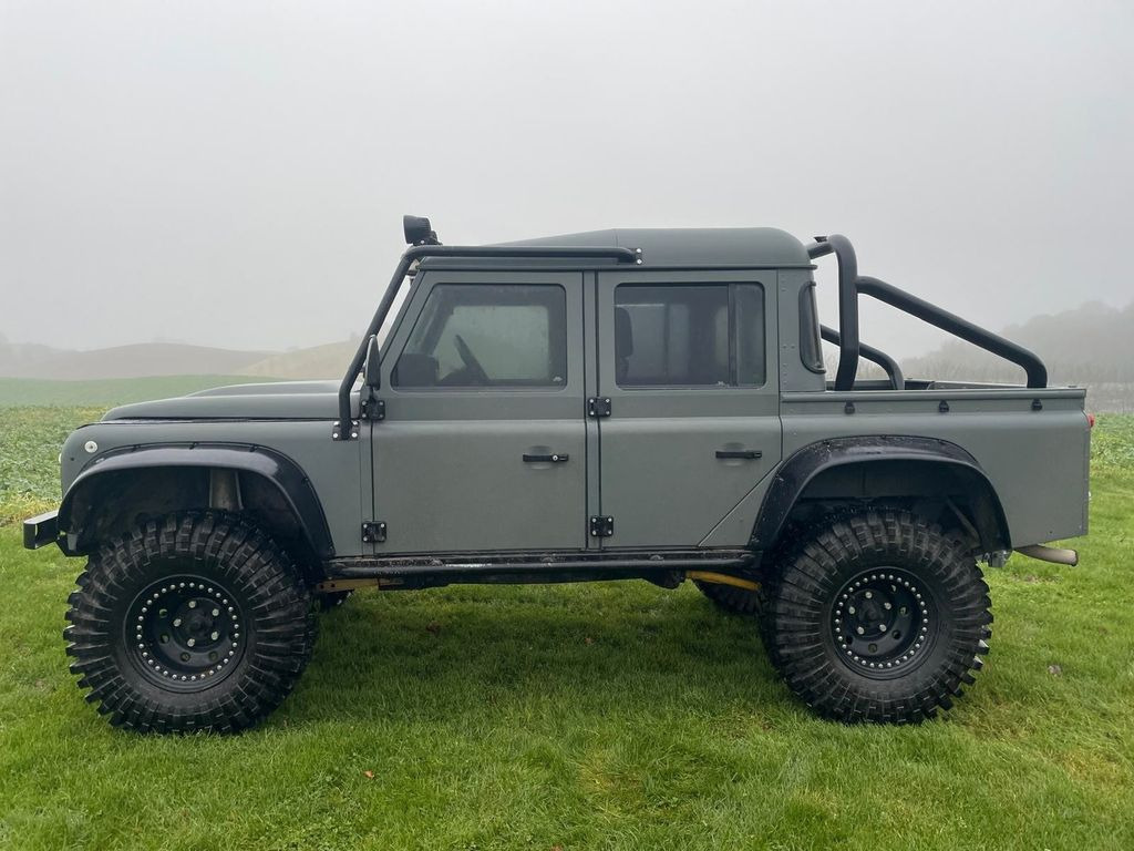 Land Rover Defender 110 2.5 - SUV: photos 2 Land Rover Defender 110 2.5 - SUV: photos 2