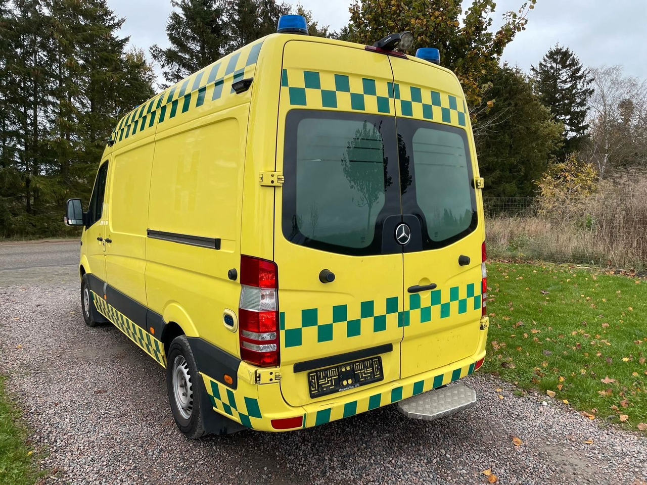 Mercedes-Benz Sprinter II 316 CDI Aut Ambulance Mercedes-Benz Sprinter II 316 CDI Aut Ambulance - Fourgon utilitaire: photos 4 Mercedes-Benz Sprinter II 316 CDI Aut Ambulance Mercedes-Benz Sprinter II 316 CDI Aut Ambulance - Fourgon utilitaire: photos 4
