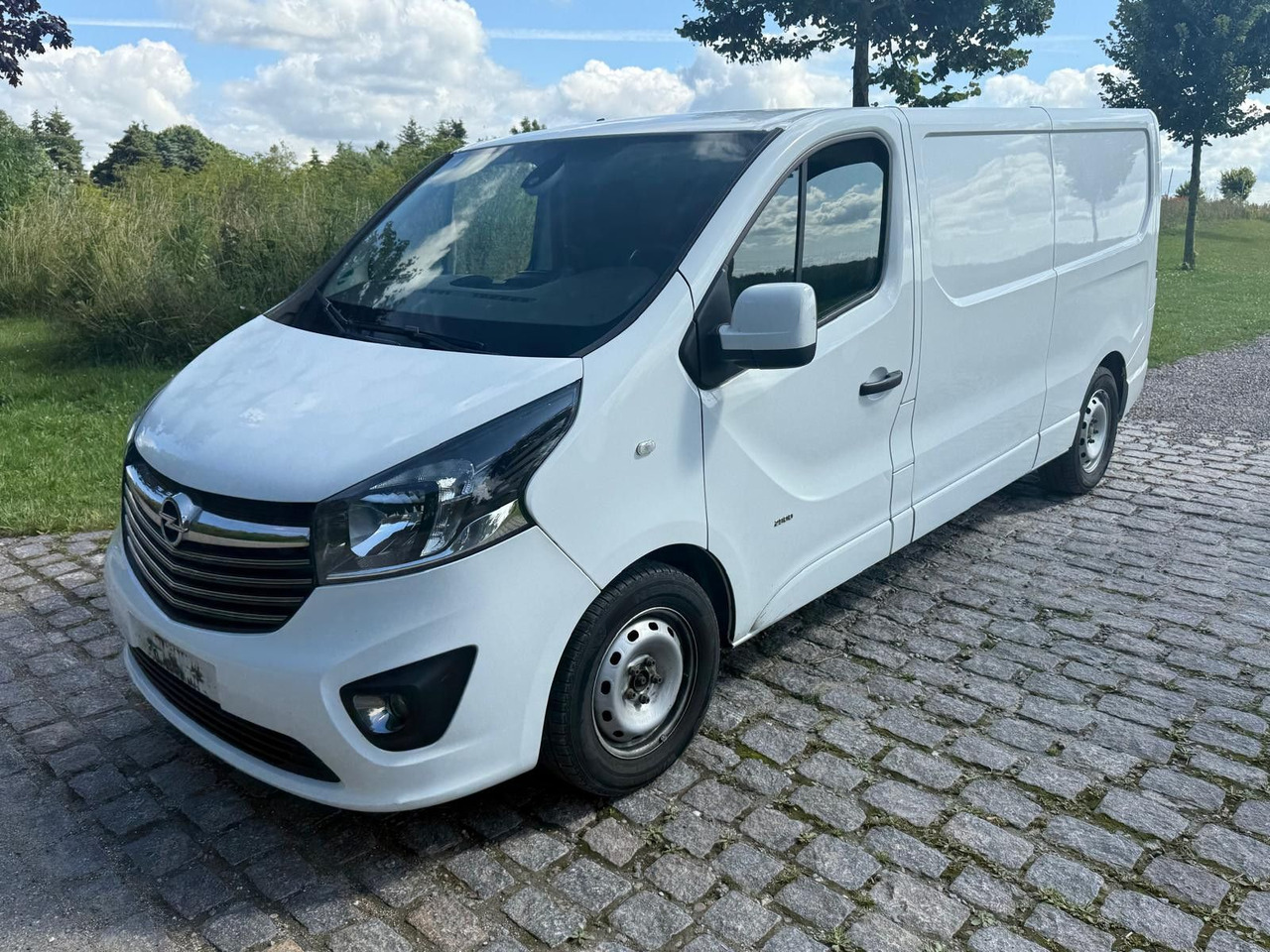 Opel Vivaro 1.6 cdti BiTurbo LANG *6000€ netto - Fourgonnette: photos 1 Opel Vivaro 1.6 cdti BiTurbo LANG *6000€ netto - Fourgonnette: photos 1