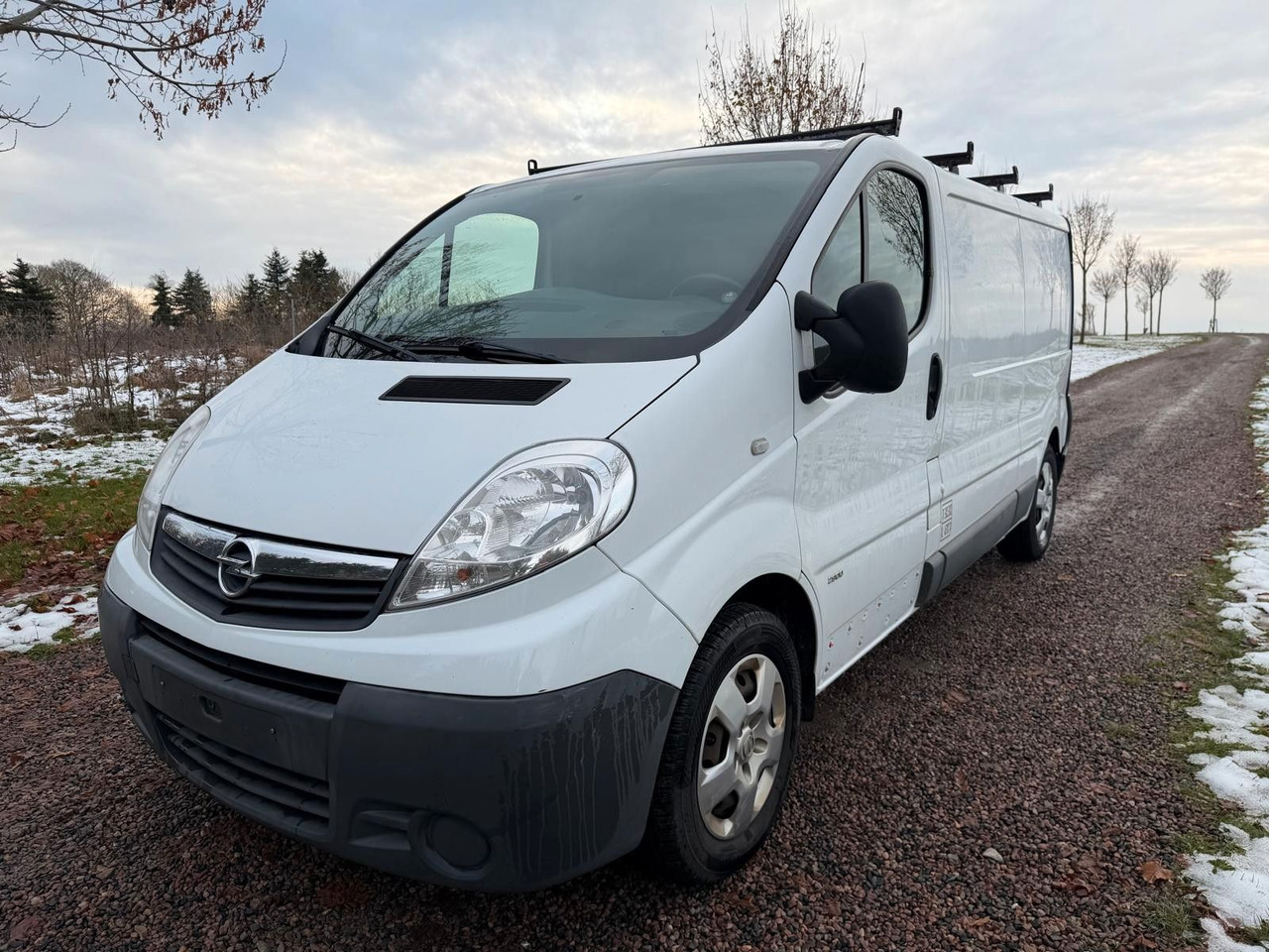 Opel Vivaro 2.0 CDTi *A/C *Long *nur 119000km - Fourgon utilitaire: photos 1 Opel Vivaro 2.0 CDTi *A/C *Long *nur 119000km - Fourgon utilitaire: photos 1