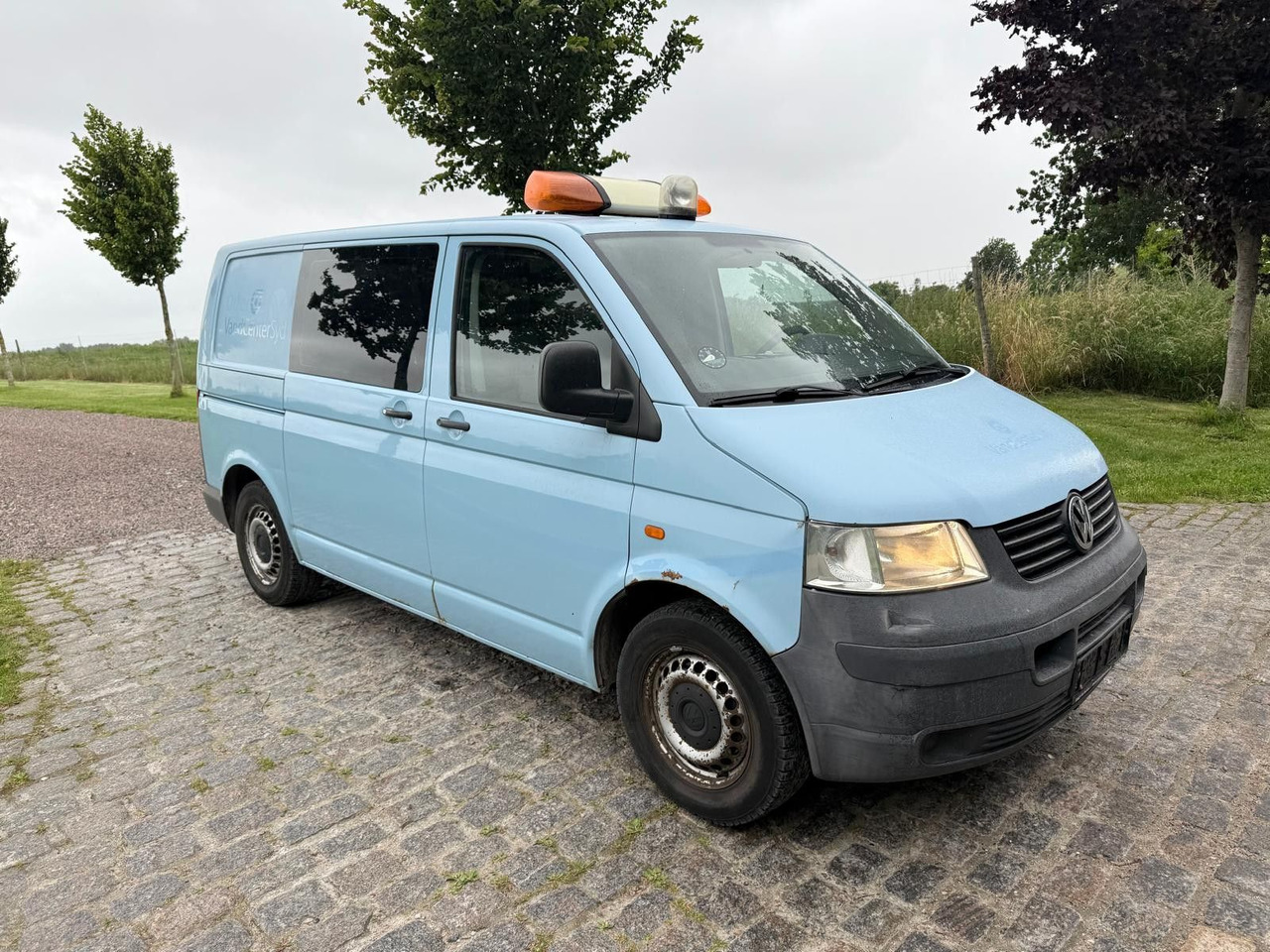 Volkswagen T5 Transporter 2.5 TDI 4Motion 4x4 *5520€ netto - Fourgonnette: photos 1 Volkswagen T5 Transporter 2.5 TDI 4Motion 4x4 *5520€ netto - Fourgonnette: photos 1