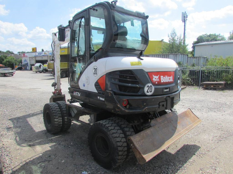 Bobcat E 57 W 35.000 EUR - Pelle sur pneus: photos 5 Bobcat E 57 W 35.000 EUR - Pelle sur pneus: photos 5