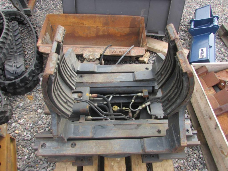 Bolzoni Fassgreifer drum clamp KG 06T2A SP - Pinces pour Matériel de manutention: photos 2 Bolzoni Fassgreifer drum clamp KG 06T2A SP - Pinces pour Matériel de manutention: photos 2