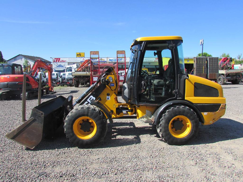 JCB 406 T4 Radlader 26.000 EUR - Chargeuse sur pneus: photos 1 JCB 406 T4 Radlader 26.000 EUR - Chargeuse sur pneus: photos 1