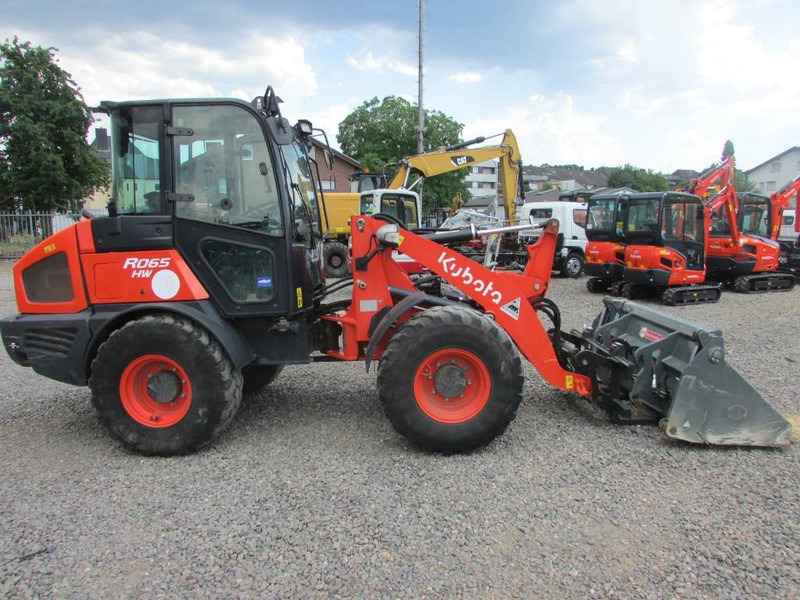 Kubota R 065 Radlader 30.000 EUR - Chargeuse sur pneus: photos 5 Kubota R 065 Radlader 30.000 EUR - Chargeuse sur pneus: photos 5