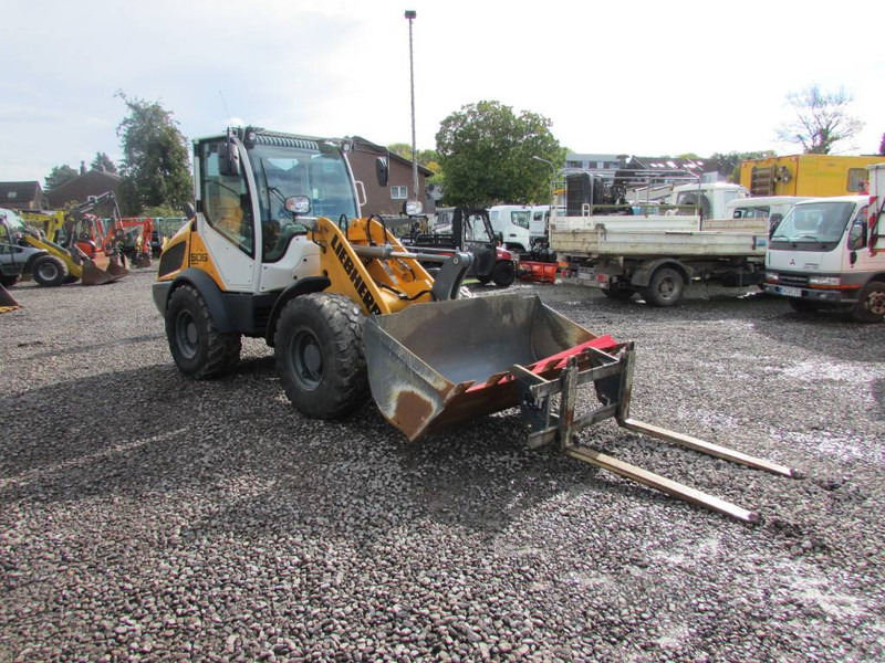 Liebherr L 506 Compact Radlader 47.000 EUR netto - Chargeuse sur pneus: photos 5 Liebherr L 506 Compact Radlader 47.000 EUR netto - Chargeuse sur pneus: photos 5