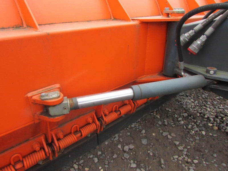 Tuchel SF 275 Schneeschild / 3.300 EUR / Top Zustand - Lame à neige pour Engins de chantier: photos 3 Tuchel SF 275 Schneeschild / 3.300 EUR / Top Zustand - Lame à neige pour Engins de chantier: photos 3