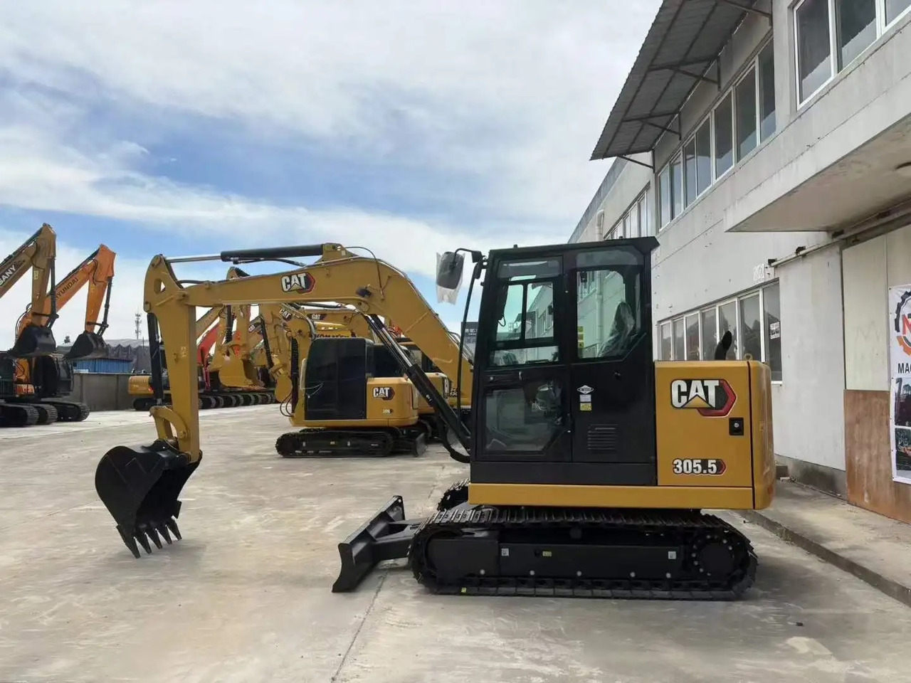 CAT 305.5E2 - Mini pelle: photos 2 CAT 305.5E2 - Mini pelle: photos 2