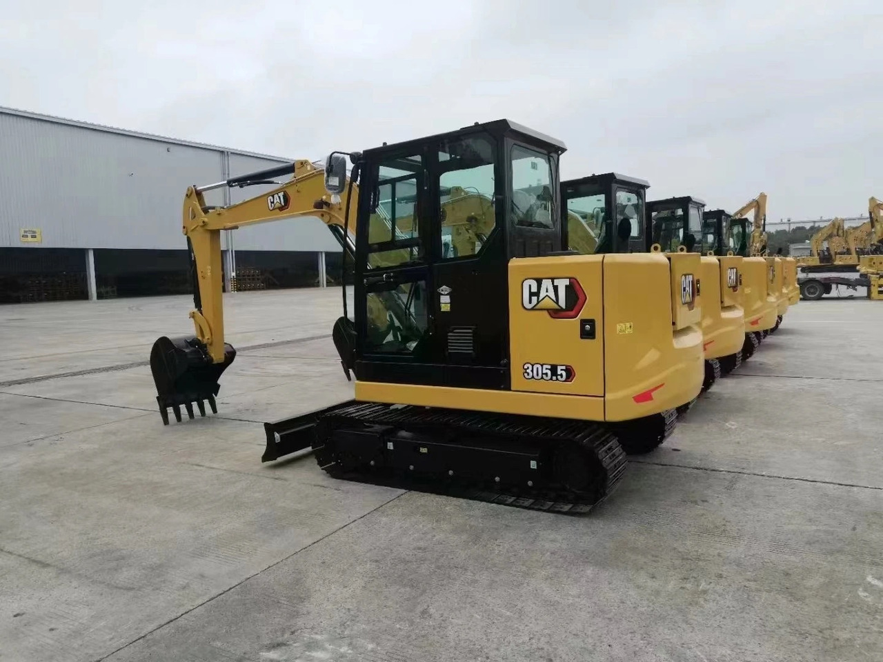 CAT 305.5E2 - Mini pelle: photos 3 CAT 305.5E2 - Mini pelle: photos 3