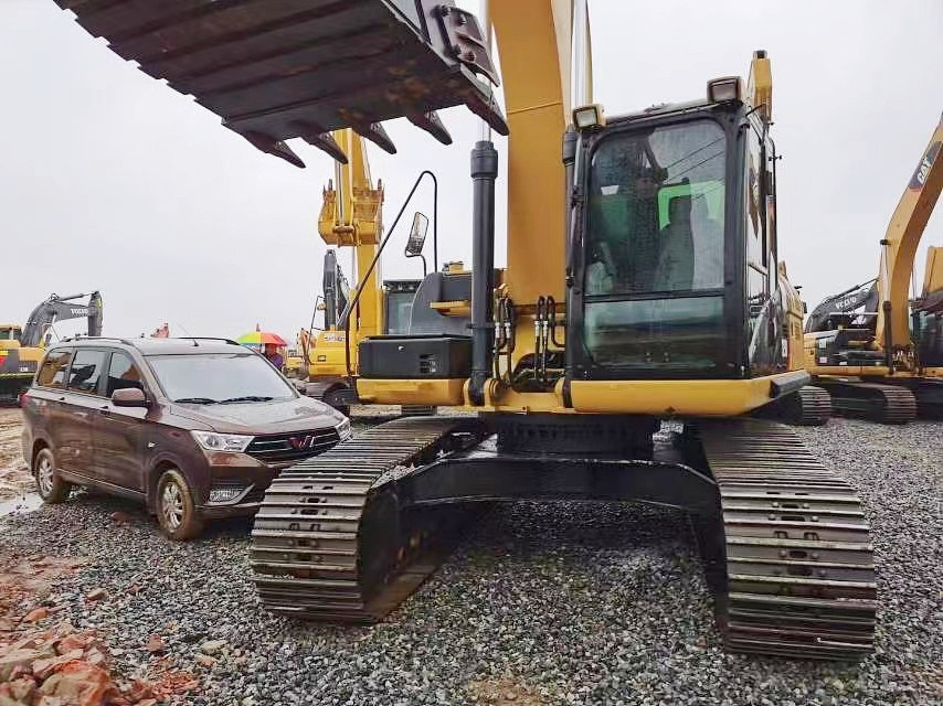 CAT 329D - Pelle sur chenille: photos 2 CAT 329D - Pelle sur chenille: photos 2