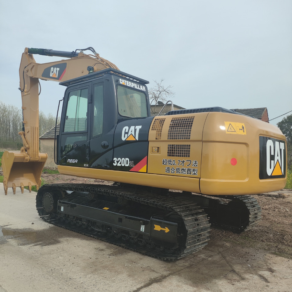 CATERPILLAR 320D2 - Pelle sur chenille: photos 1 CATERPILLAR 320D2 - Pelle sur chenille: photos 1