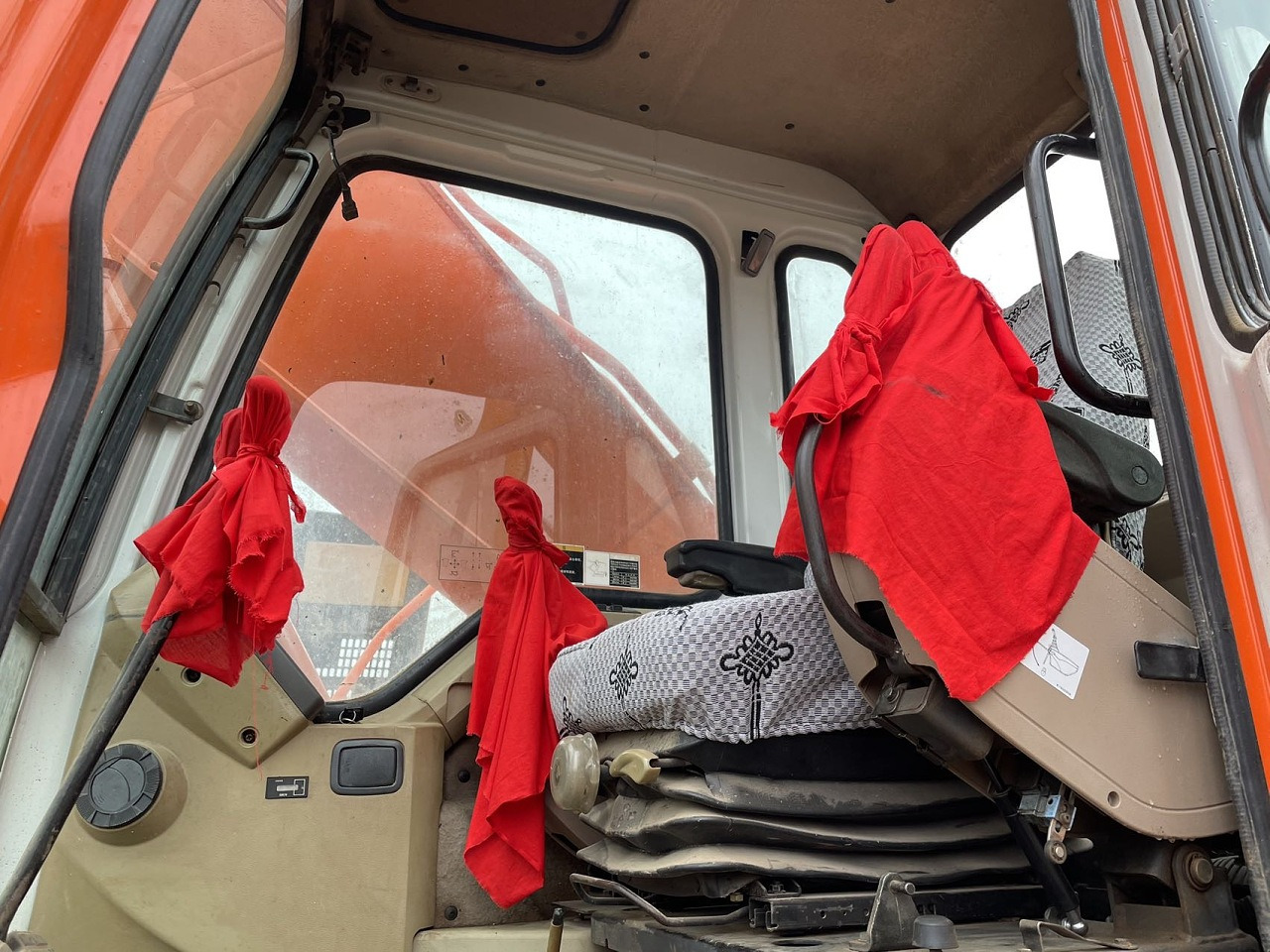 DOOSAN DH220 - Pelle sur chenille: photos 5 DOOSAN DH220 - Pelle sur chenille: photos 5