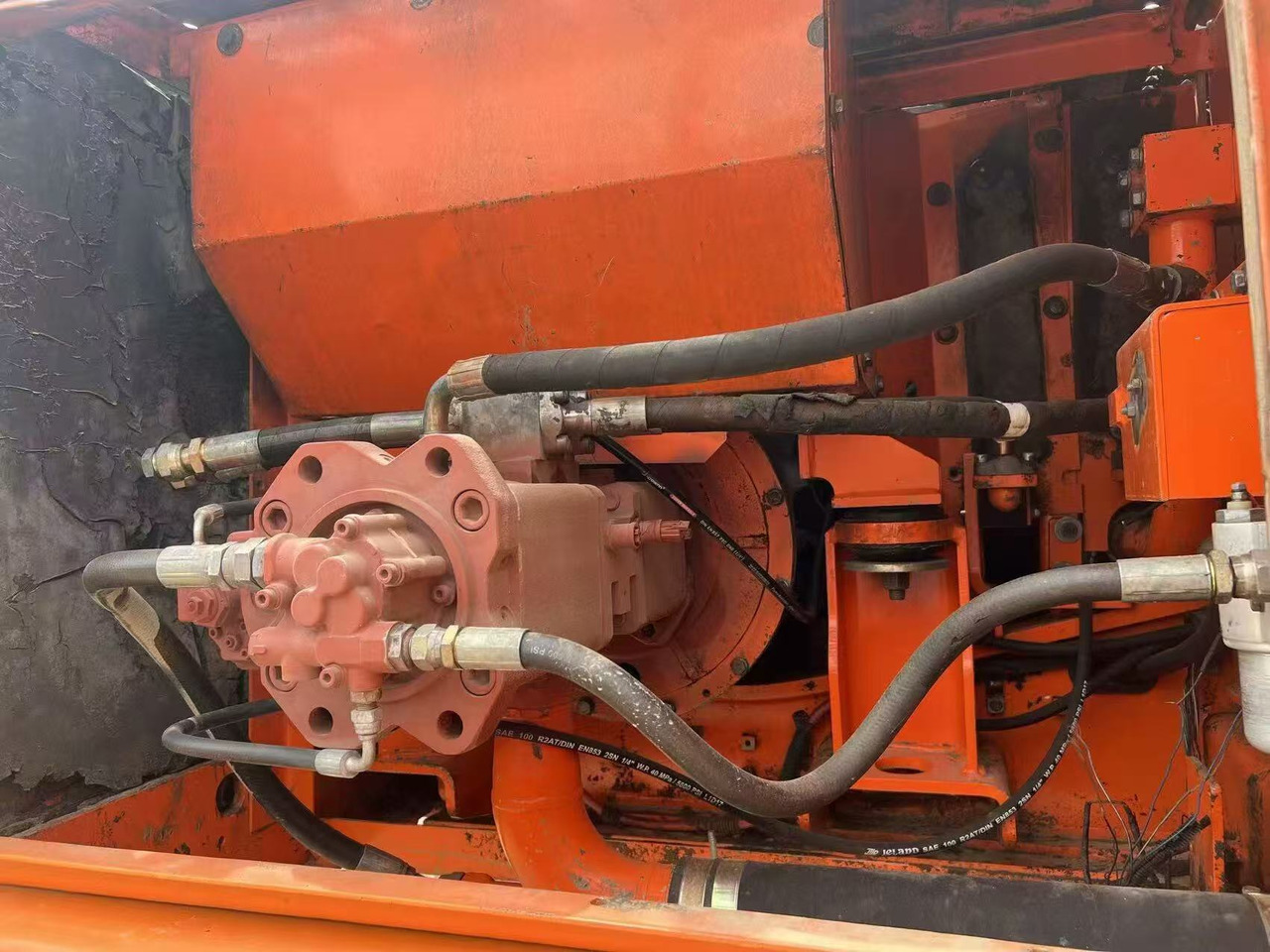 Pelle sur chenille DOOSAN DH225LC-7: photos 8 Pelle sur chenille DOOSAN DH225LC-7: photos 8