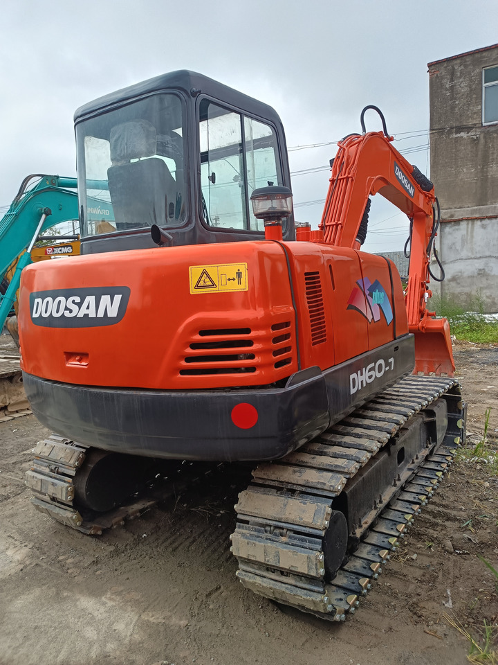 DOOSAN DH60-7 - Mini pelle: photos 3 DOOSAN DH60-7 - Mini pelle: photos 3