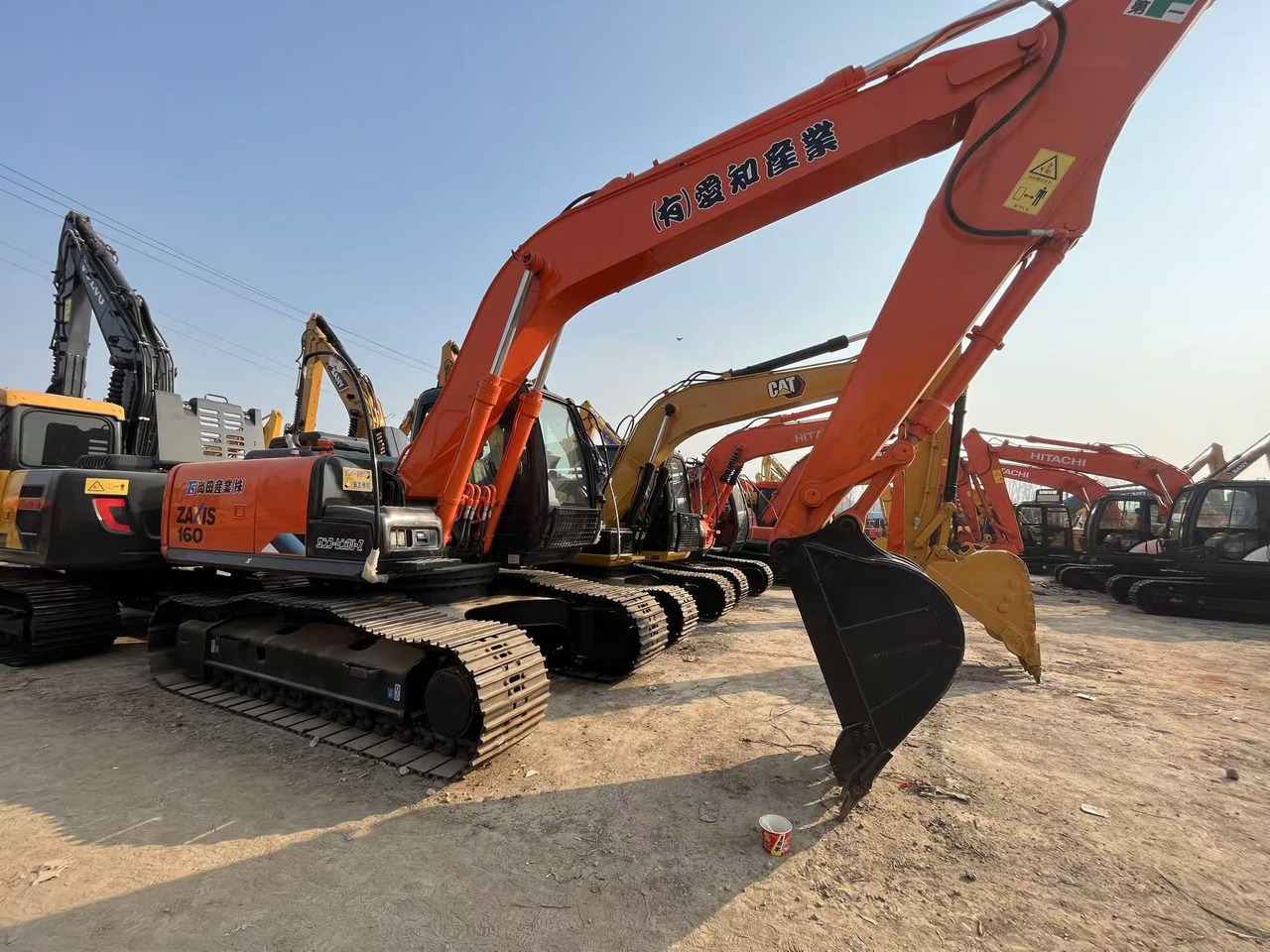 HITACHI ZX160 - Pelle sur chenille: photos 4 HITACHI ZX160 - Pelle sur chenille: photos 4