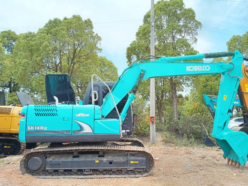 Kobelco SK 140 - Pelle sur chenille: photos 5 Kobelco SK 140 - Pelle sur chenille: photos 5