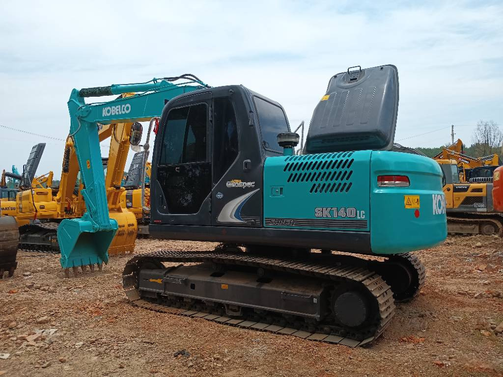 Kobelco SK 140 - Pelle sur chenille: photos 4 Kobelco SK 140 - Pelle sur chenille: photos 4