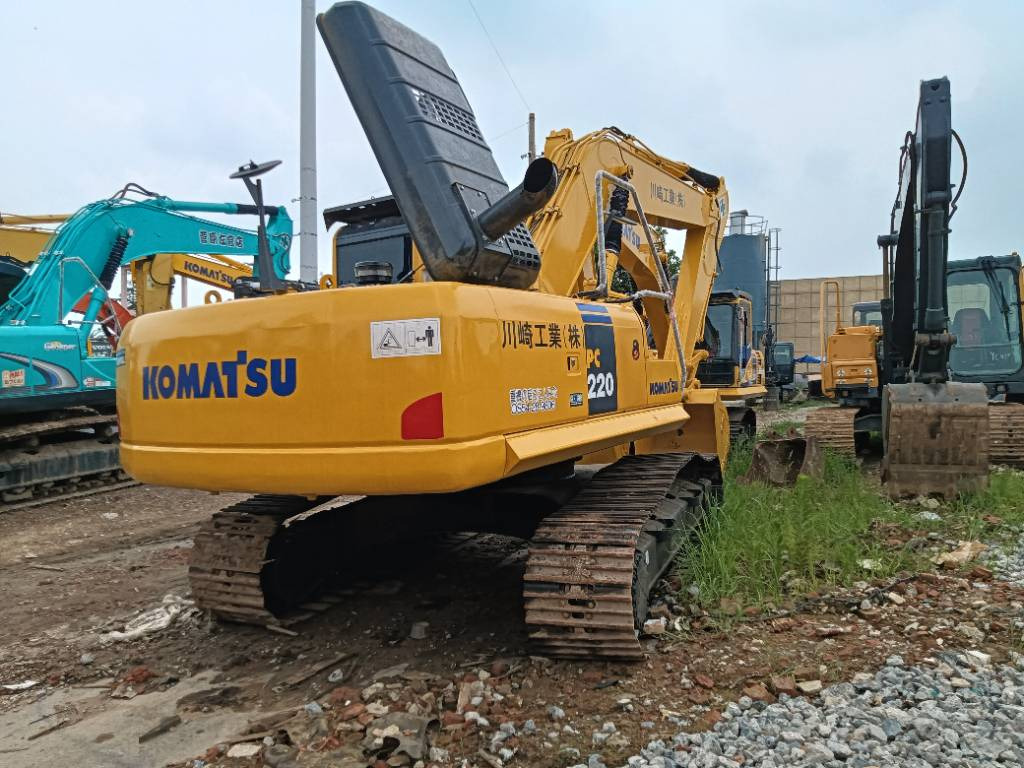 Komatsu PC 220-8 - Pelle sur chenille: photos 4 Komatsu PC 220-8 - Pelle sur chenille: photos 4