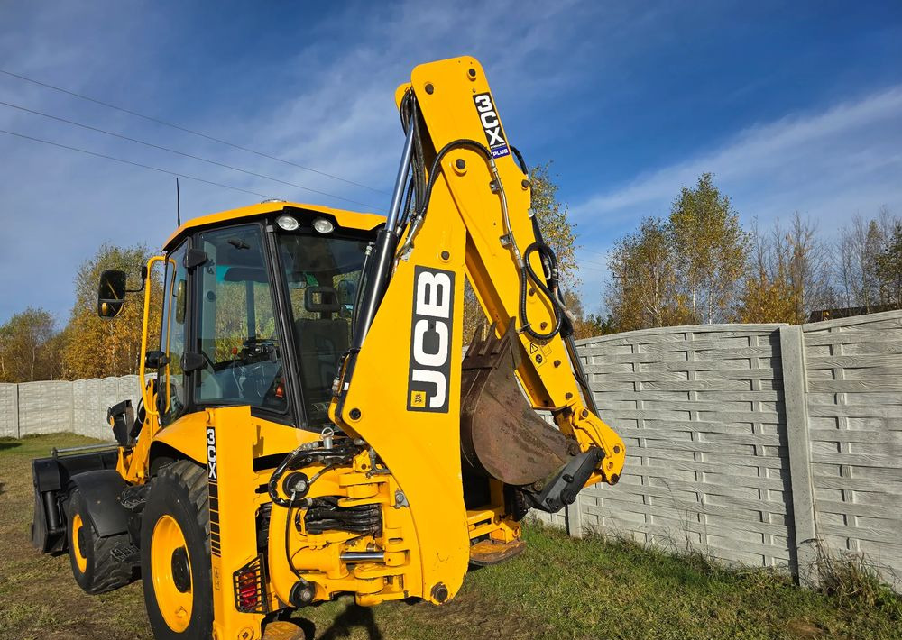 Tractopelle JCB: photos 12 Tractopelle JCB: photos 12