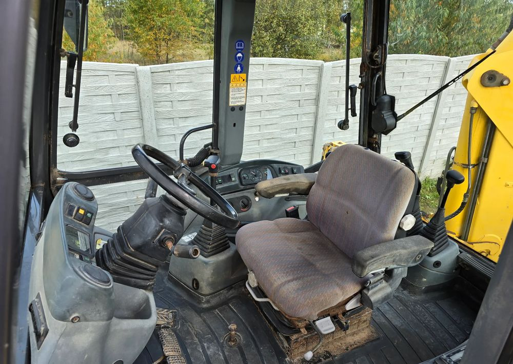 New Holland - Tractopelle: photos 3 New Holland - Tractopelle: photos 3