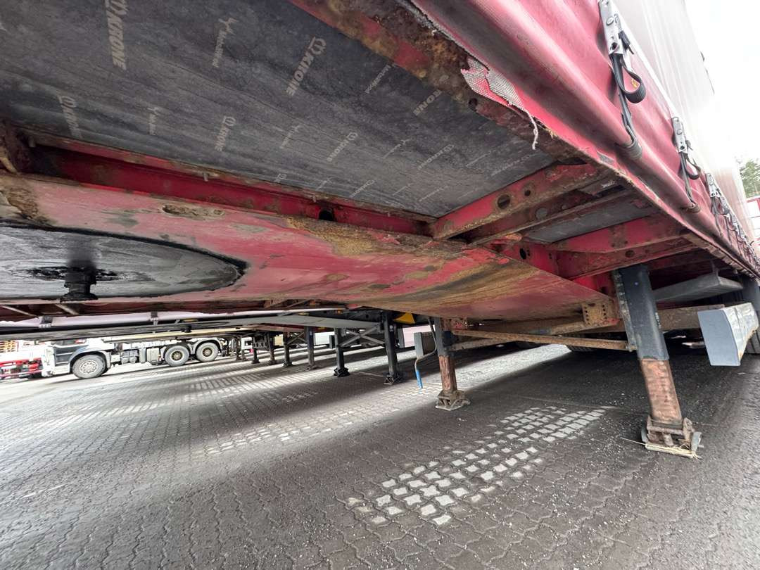 Crédit-bail de  2015 KRONE Profi Line / MEGA / Curtain / Lifting roof 2015 KRONE Profi Line / MEGA / Curtain / Lifting roof: photos 6