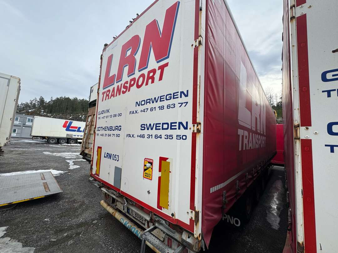 2015 KRONE Profi Liner / MEGA / Curtain / Lifting roof - Semi-remorque rideaux coulissants: photos 2 2015 KRONE Profi Liner / MEGA / Curtain / Lifting roof - Semi-remorque rideaux coulissants: photos 2