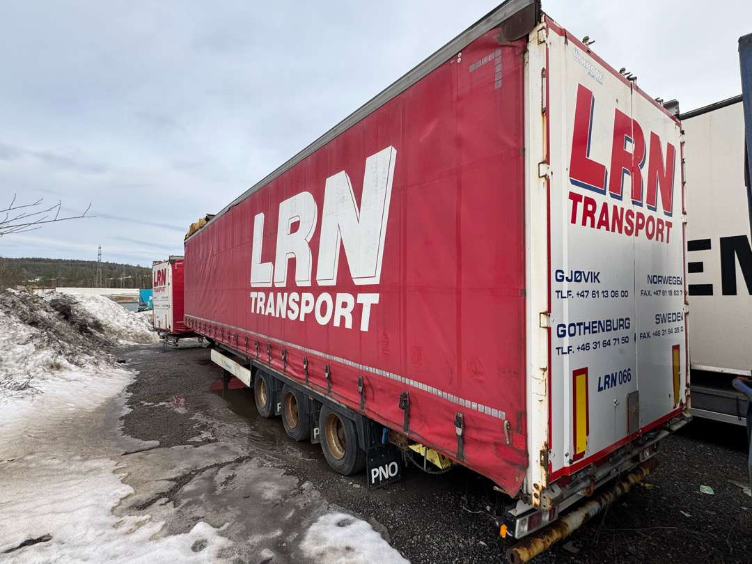 2015 KRONE Profi Liner / MEGA / Curtain / Lifting roof - Semi-remorque rideaux coulissants: photos 1 2015 KRONE Profi Liner / MEGA / Curtain / Lifting roof - Semi-remorque rideaux coulissants: photos 1