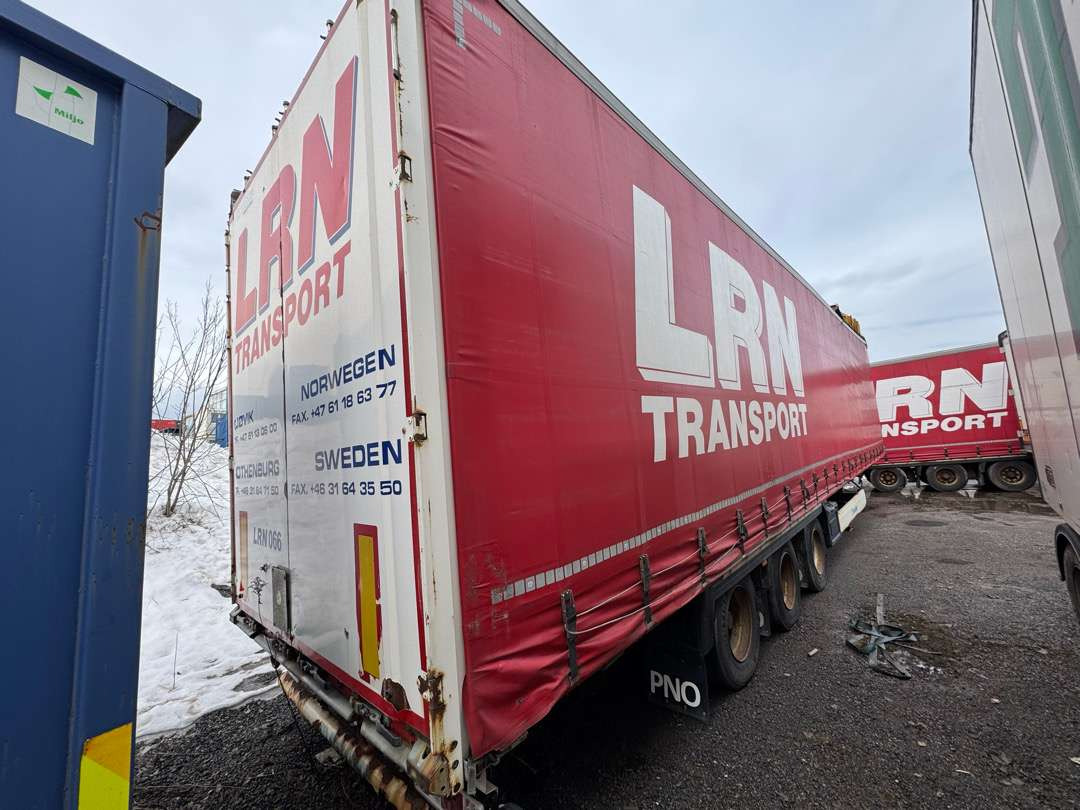 2015 KRONE Profi Liner / MEGA / Curtain / Lifting roof - Semi-remorque rideaux coulissants: photos 3 2015 KRONE Profi Liner / MEGA / Curtain / Lifting roof - Semi-remorque rideaux coulissants: photos 3
