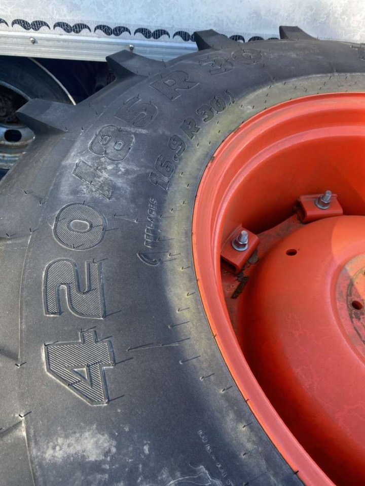 2stk Trelleborg TM600 på felg - Machine agricole: photos 5 2stk Trelleborg TM600 på felg - Machine agricole: photos 5