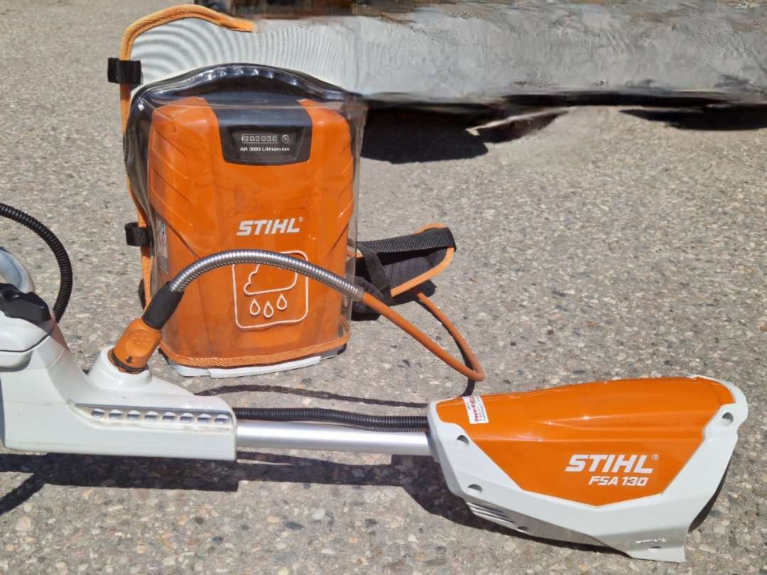STIHL FSA 130 med AR 3000 ryggsekkbatteri – kraftig og stillegående profftrimmer - Remorque pour moto: photos 4 STIHL FSA 130 med AR 3000 ryggsekkbatteri – kraftig og stillegående profftrimmer - Remorque pour moto: photos 4