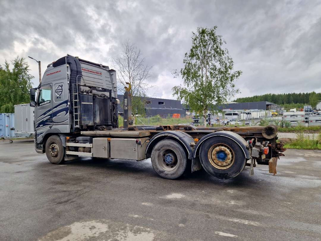 Volvo FH6X2-Krokbil med hydraulisk brøyteutstyr - Camion ampliroll: photos 2 Volvo FH6X2-Krokbil med hydraulisk brøyteutstyr - Camion ampliroll: photos 2