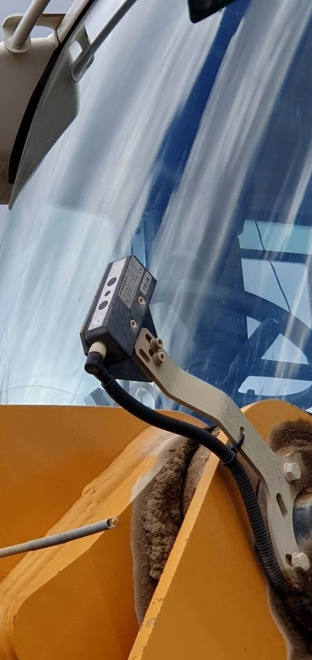 Liebherr L 586 - Chargeuse sur pneus: photos 5 Liebherr L 586 - Chargeuse sur pneus: photos 5