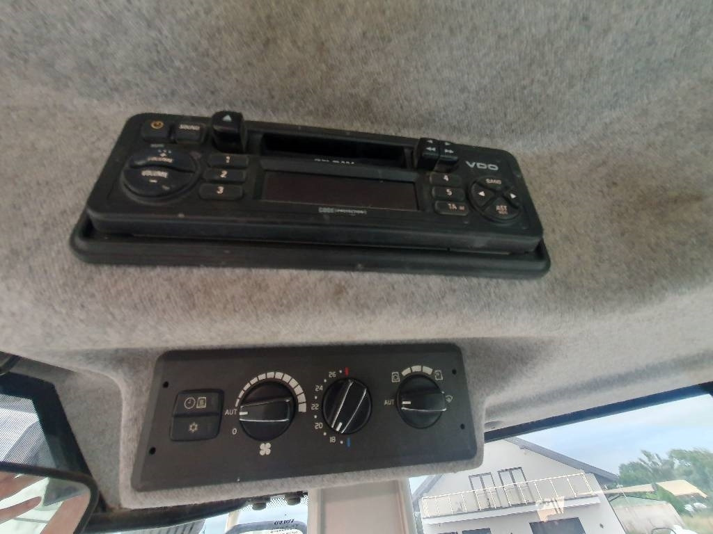 Chargeuse sur pneus Volvo L 110 F: photos 11