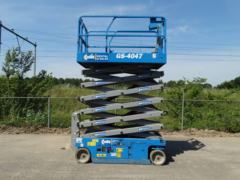 Genie GS 4047 | 2012 - Nacelle ciseaux: photos 5 Genie GS 4047 | 2012 - Nacelle ciseaux: photos 5