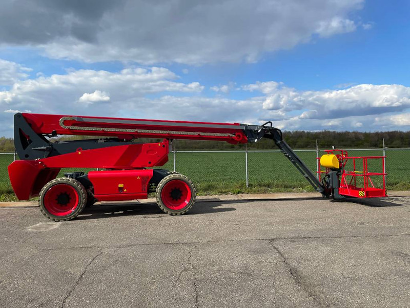 MAGNI BT24RT BT 24 RT 4x4x4 454kg! 24m! - Nacelle télescopique: photos 1 MAGNI BT24RT BT 24 RT 4x4x4 454kg! 24m! - Nacelle télescopique: photos 1