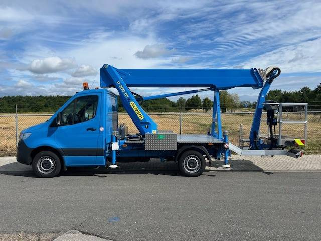 Palfinger P 250 BK - Camion avec nacelle: photos 1 Palfinger P 250 BK - Camion avec nacelle: photos 1
