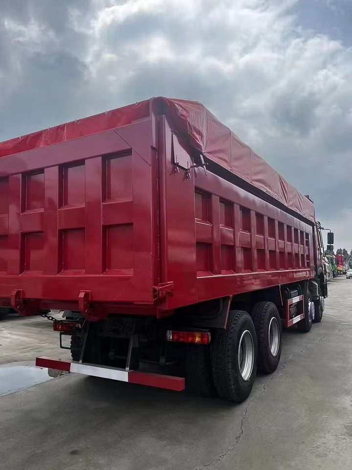 SINOTRUCK HOWO - Camion benne: photos 4 SINOTRUCK HOWO - Camion benne: photos 4