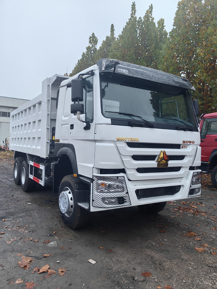SINOTRUCK HOWO - Camion benne: photos 2 SINOTRUCK HOWO - Camion benne: photos 2
