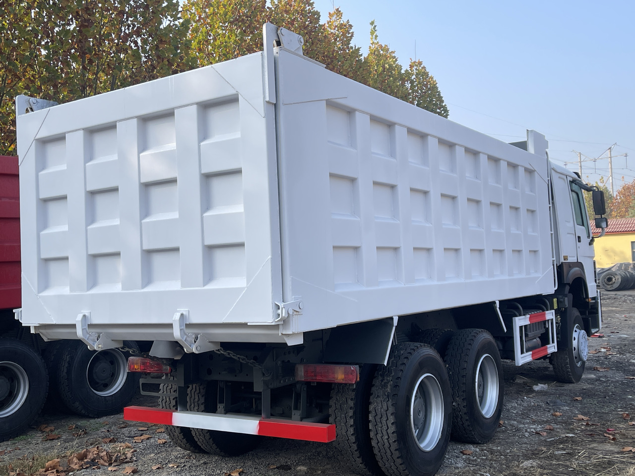 SINOTRUCK HOWO - Camion benne: photos 4 SINOTRUCK HOWO - Camion benne: photos 4