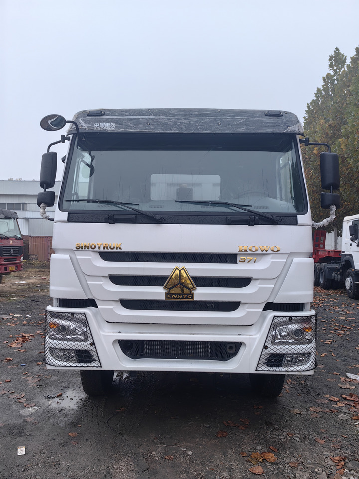 SINOTRUCK HOWO - Camion benne: photos 1 SINOTRUCK HOWO - Camion benne: photos 1