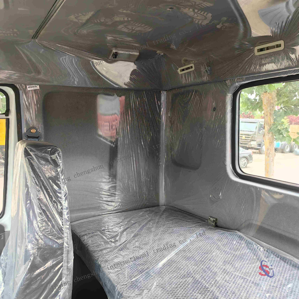 SINOTRUK HOWO HOWO 371HP - Camion porte-conteneur/ Caisse mobile: photos 4 SINOTRUK HOWO HOWO 371HP - Camion porte-conteneur/ Caisse mobile: photos 4