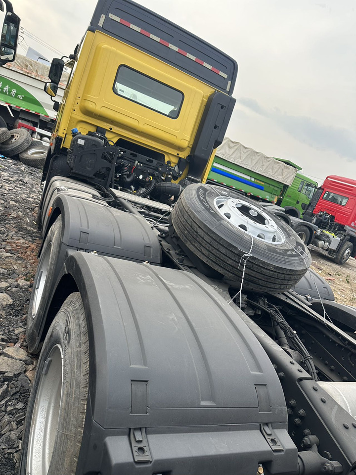 BEIBEN V3 - Tracteur routier: photos 4 BEIBEN V3 - Tracteur routier: photos 4