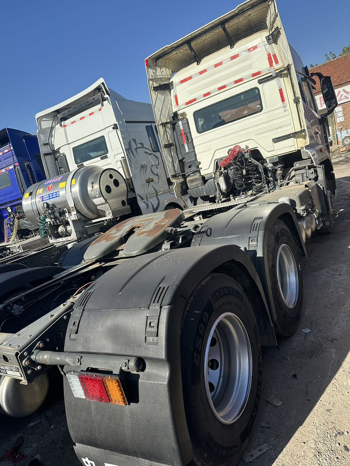 HOHAN - Tracteur routier: photos 3 HOHAN - Tracteur routier: photos 3