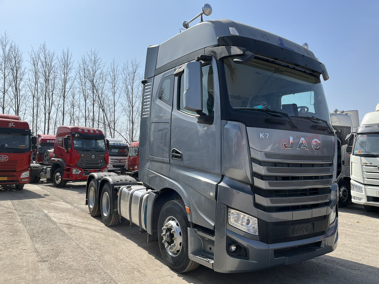 JAC - Tracteur routier: photos 2 JAC - Tracteur routier: photos 2