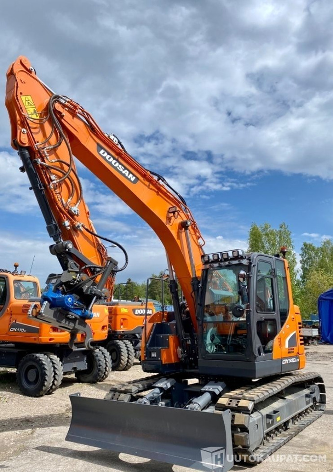 Doosan DX 140LCR-5, 2021, SMP-rototilt, puskulevy ja rasvari, Stage5, Helsinki - Engins de chantier: photos 1 Doosan DX 140LCR-5, 2021, SMP-rototilt, puskulevy ja rasvari, Stage5, Helsinki - Engins de chantier: photos 1