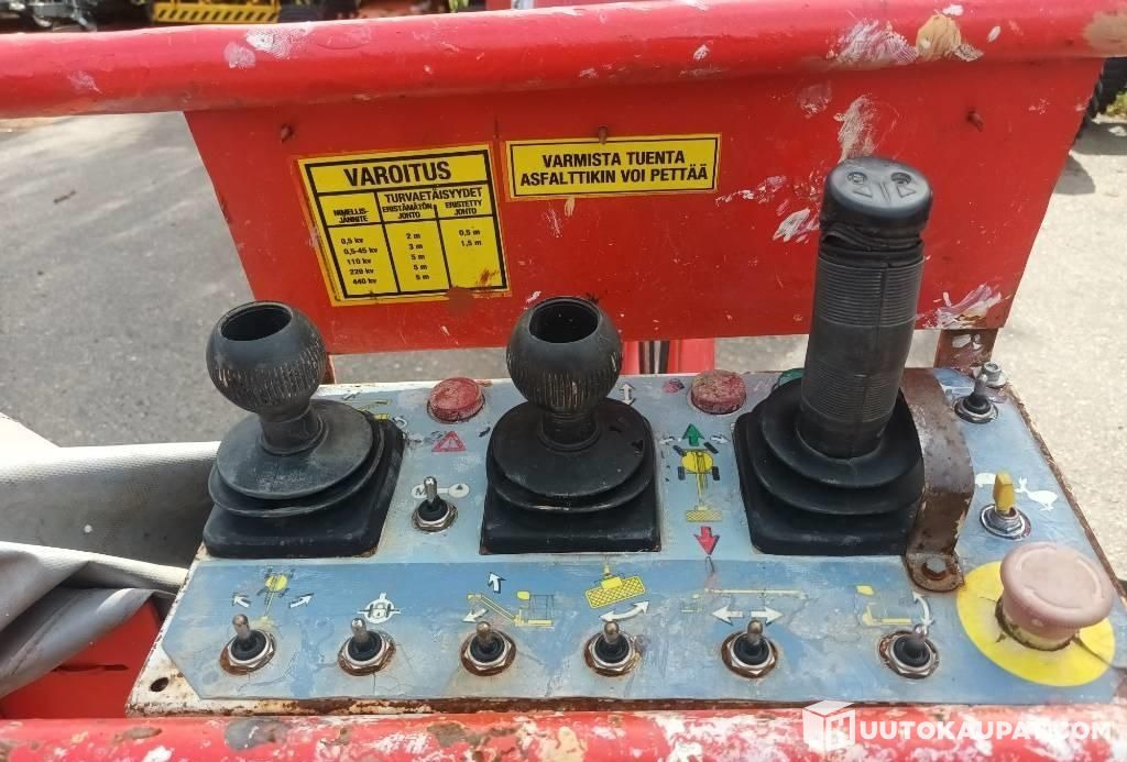 Haulotte HA 18 PX NT, Boom lift, Tracked, 2005, Hyvinkää - Nacelle articulée: photos 4 Haulotte HA 18 PX NT, Boom lift, Tracked, 2005, Hyvinkää - Nacelle articulée: photos 4